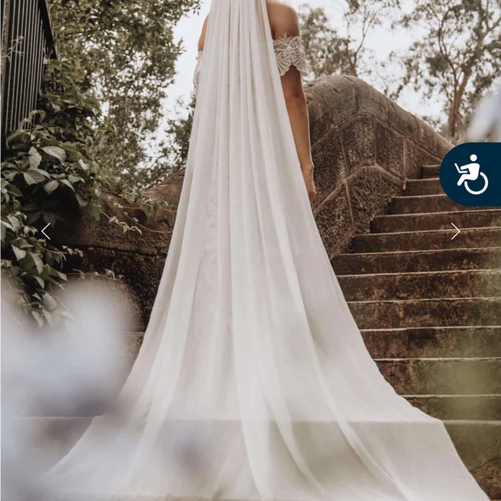 Grace Loves Lace White Bridal Veil